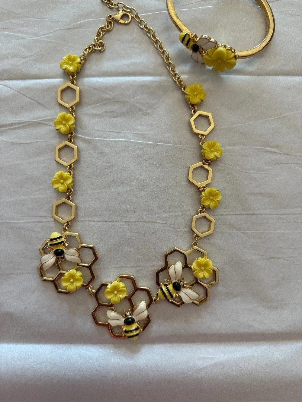Talbots Statement Bee & Flower Necklace Set in Gold
